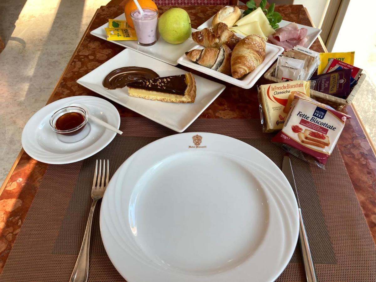 Hotel Visconti Melzo Esterno foto