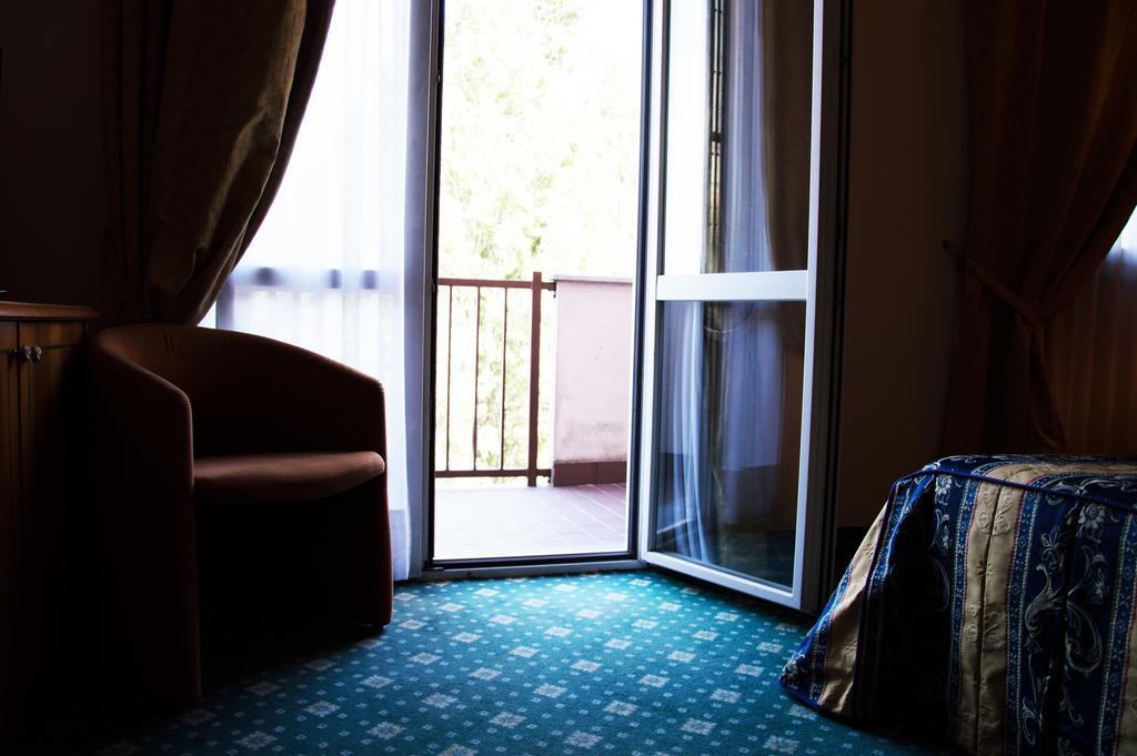 Hotel Visconti Melzo Esterno foto