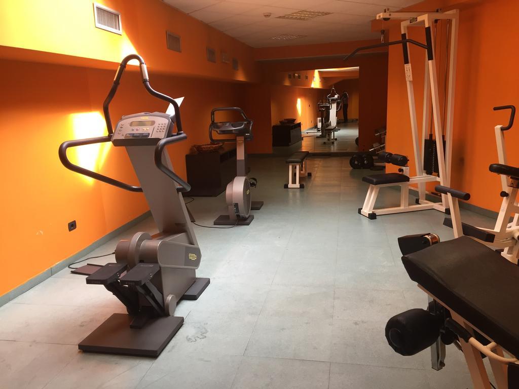 Hotel Visconti Melzo Esterno foto